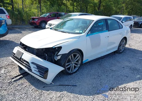 2018 Volkswagen Passat 2.0T R-Line/2.0T S from USA, damaged, VIN 1VWAA7A36JC035285